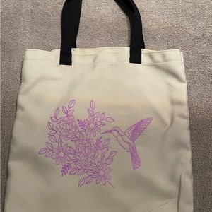 Cricut infusible ink tote. Flower and hummingbird.